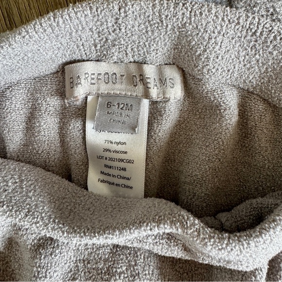 Barefoot Dreams Baby Sweater Set - Picture 5 of 6